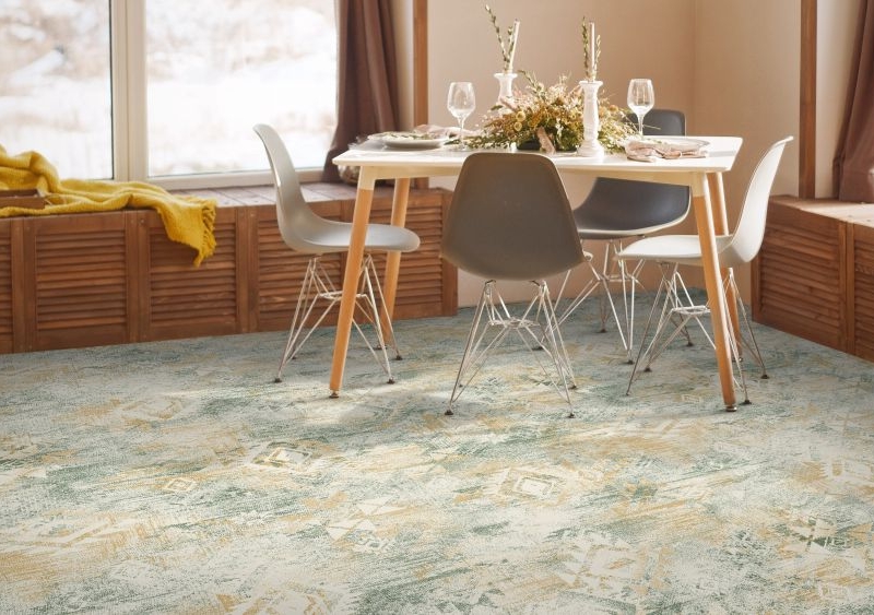 instalación de moqueta en comedor