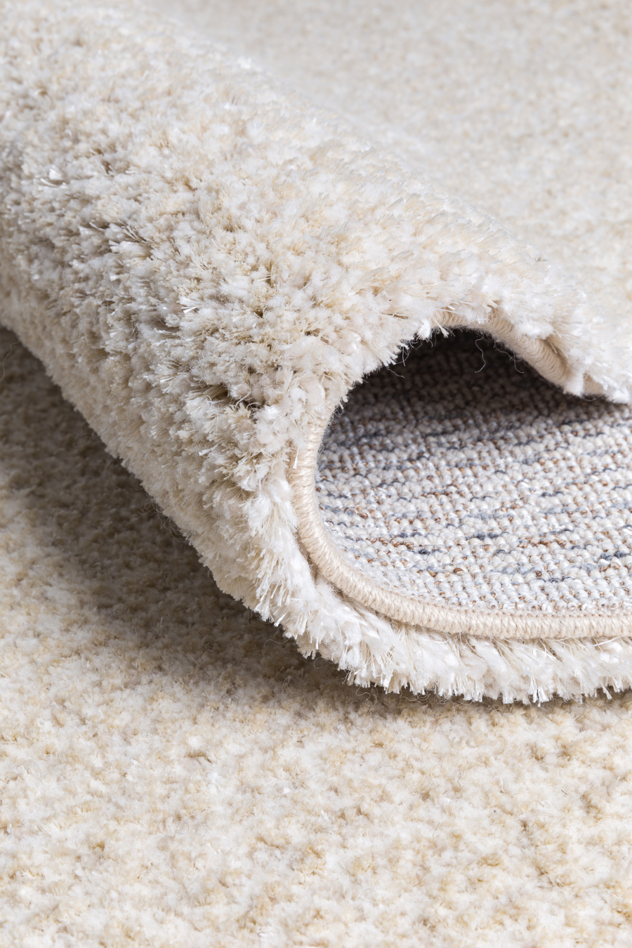 Primer plano alfombra Husk 45801-100